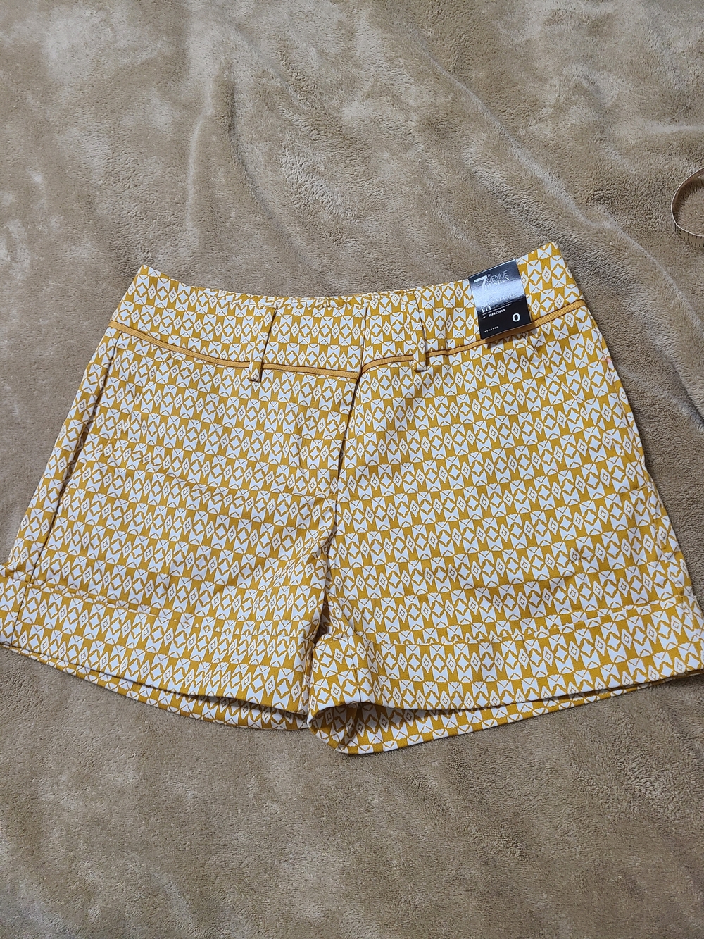 New York & Company Yellow Geometric Print Bermuda Shorts